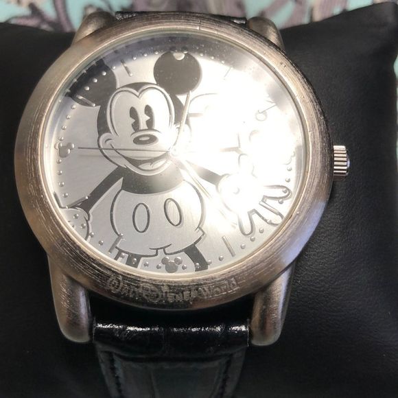 28 years Disney limited edition